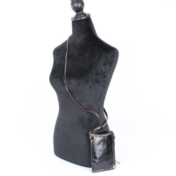 Hobo Moxie Distressed Black Crossbody Bag - Picture 2 of 7